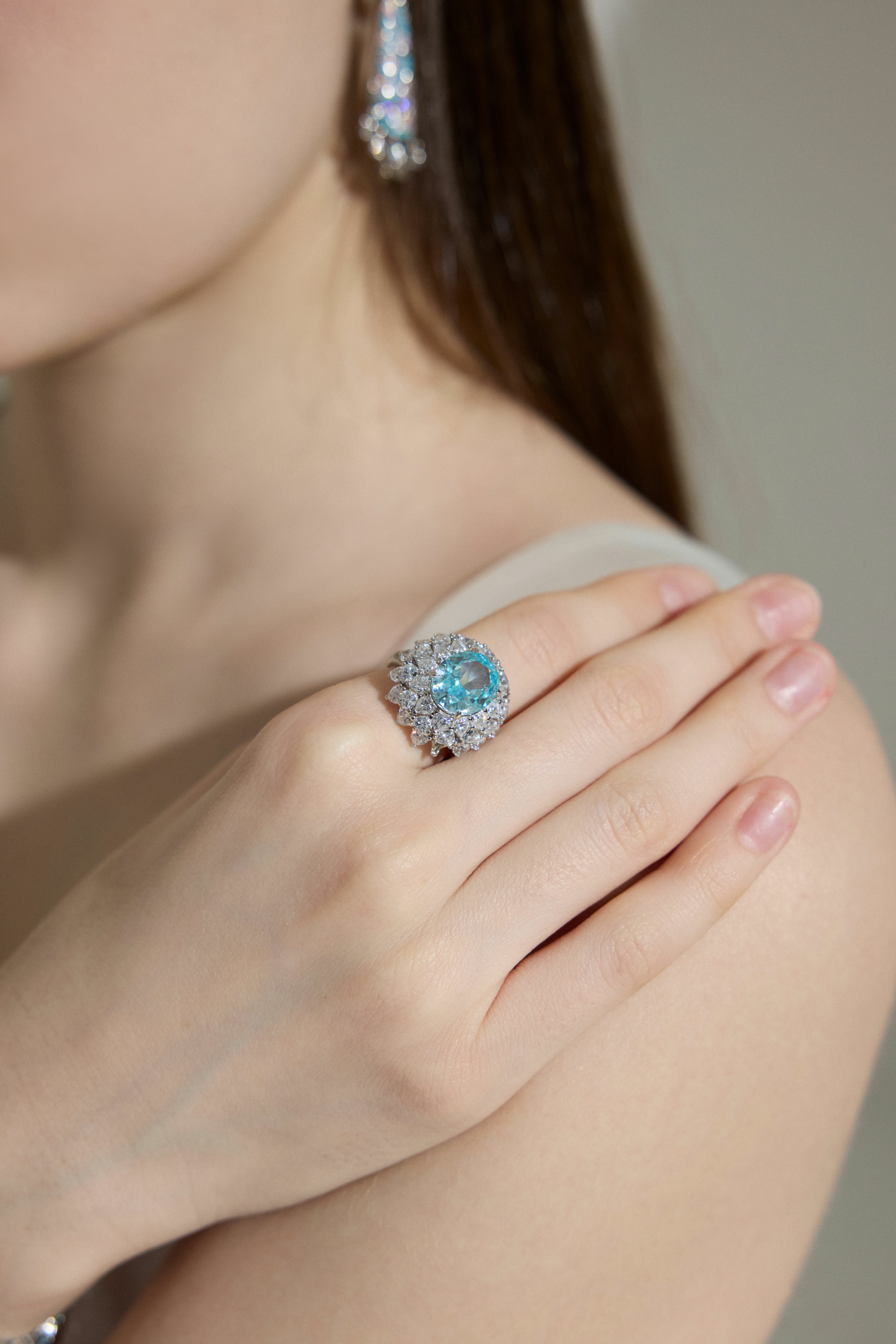 Luxury Oval Blue  Halo Statement Ring
