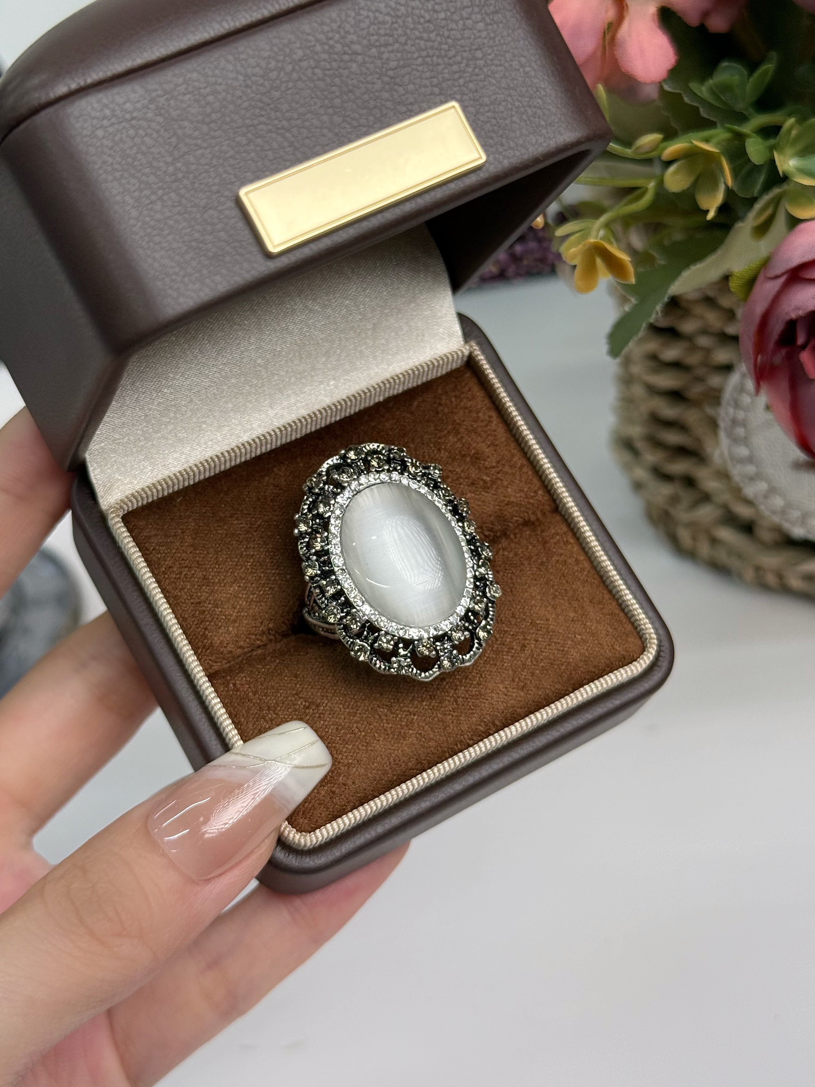 Vintage Oval White Stone Statement Ring